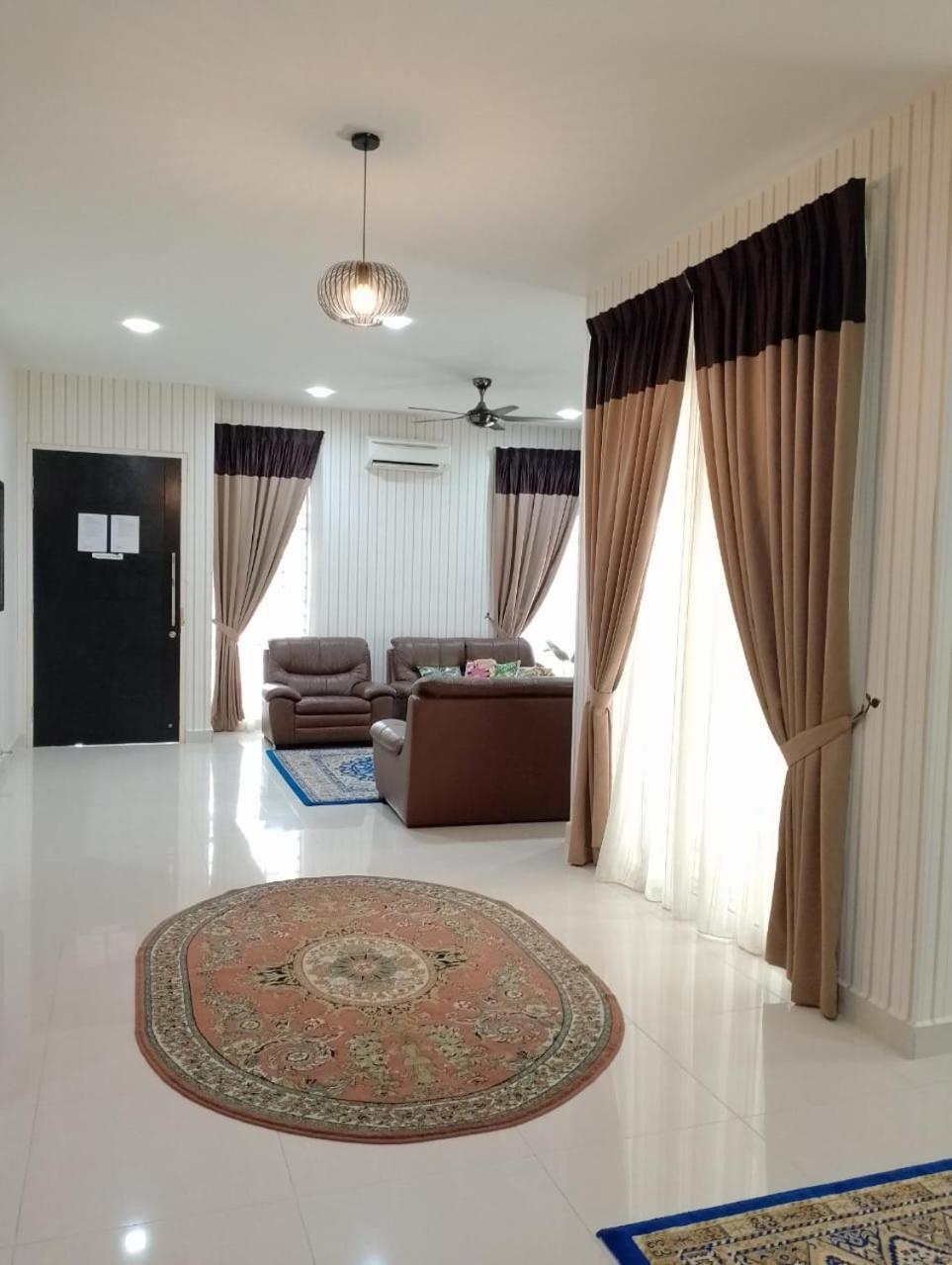 Juniper Homestay Putrajaya Presint 11 Buitenkant foto